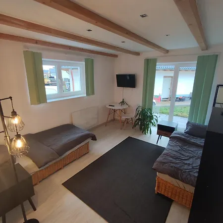 Mit 200 Qm Wohnflaeche :) Prázdninový dům *